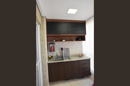 Apartamento à venda com 69m², 2 quartos e 2 vagas Apartamento à venda com 69m², 2 quartos e 2 vagasÁrea goumet armario