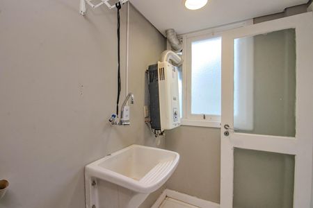Apartamento para alugar com 205m², 3 quartos e 1 vagaÁrea de Serviço