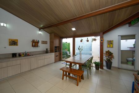 Casa à venda com 115m², 3 quartos e 2 vagas Casa à venda com 115m², 3 quartos e 2 vagasESPACO GOURMET