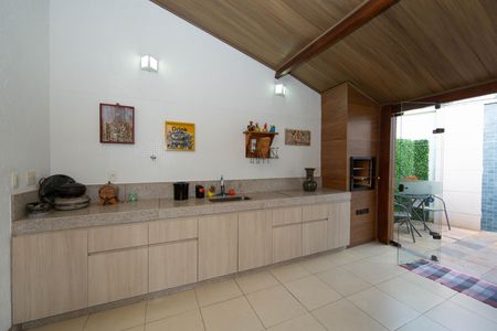 Casa à venda com 115m², 3 quartos e 2 vagas Casa à venda com 115m², 3 quartos e 2 vagasESPACO GOURMET