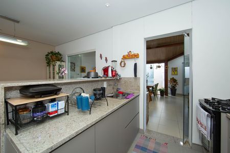 Casa à venda com 115m², 3 quartos e 2 vagas Casa à venda com 115m², 3 quartos e 2 vagasCOZINHA