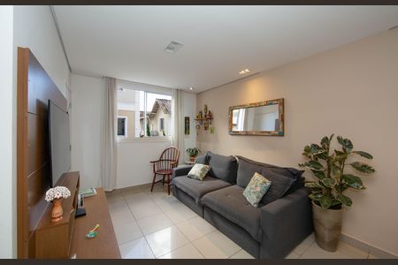 Casa à venda com 115m², 3 quartos e 2 vagas Casa à venda com 115m², 3 quartos e 2 vagasSALA