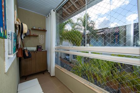 Casa à venda com 115m², 3 quartos e 2 vagas Casa à venda com 115m², 3 quartos e 2 vagasVARANDA