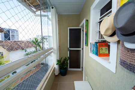 Casa à venda com 115m², 3 quartos e 2 vagas Casa à venda com 115m², 3 quartos e 2 vagasVARANDA