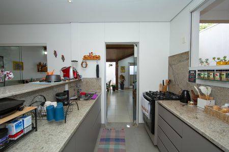 Casa à venda com 115m², 3 quartos e 2 vagas Casa à venda com 115m², 3 quartos e 2 vagasCOZINHA