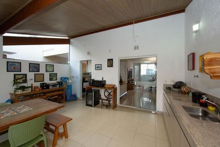 Casa à venda com 115m², 3 quartos e 2 vagas Casa à venda com 115m², 3 quartos e 2 vagasESPACO GOURMET