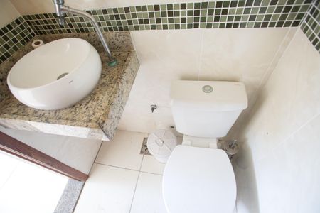 Casa à venda com 120m², 4 quartos e 2 vagasLavabo