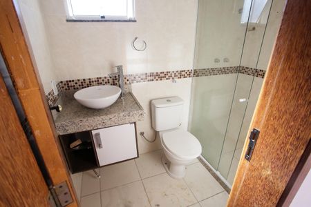 Casa à venda com 120m², 4 quartos e 2 vagasBanheiro Social