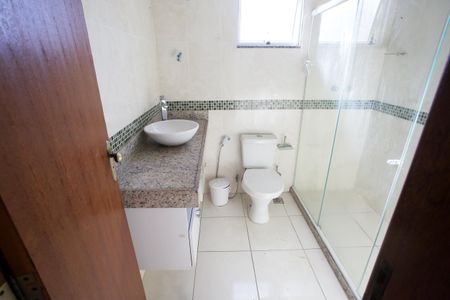 Casa à venda com 120m², 4 quartos e 2 vagasBanheiro da Suíte 2