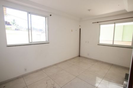 Casa à venda com 120m², 4 quartos e 2 vagasSala