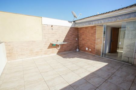 Casa à venda com 120m², 4 quartos e 2 vagasTerraço