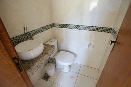 Casa à venda com 120m², 4 quartos e 2 vagasLavabo