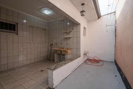 Casa para alugar com 120m², 2 quartos e 1 vaga Casa para alugar com 120m², 2 quartos e 1 vagaQuintal