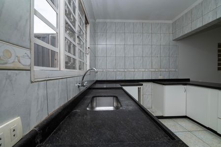 Casa para alugar com 120m², 2 quartos e 1 vaga Casa para alugar com 120m², 2 quartos e 1 vagaCozinha