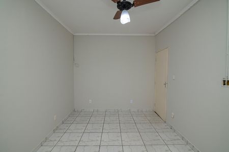 Casa para alugar com 120m², 2 quartos e 1 vaga Casa para alugar com 120m², 2 quartos e 1 vagaQuarto