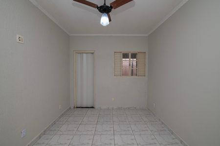 Casa para alugar com 120m², 2 quartos e 1 vaga Casa para alugar com 120m², 2 quartos e 1 vagaSuíte