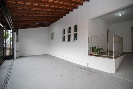 Casa para alugar com 120m², 2 quartos e 1 vaga Casa para alugar com 120m², 2 quartos e 1 vagaGaragem