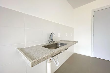 Cozinha de apartamento à venda com 2 quartos, 51m² em Estoril, Belo Horizonte
