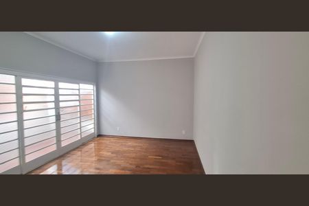 Casa para alugar com 175m², 3 quartos e 2 vagas Casa para alugar com 175m², 3 quartos e 2 vagasSala de Jantar