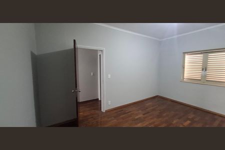 Casa para alugar com 175m², 3 quartos e 2 vagas Casa para alugar com 175m², 3 quartos e 2 vagasSuíte