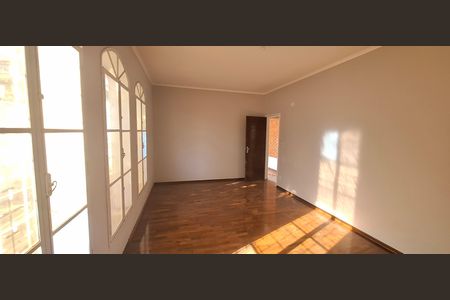 Casa para alugar com 175m², 3 quartos e 2 vagas Casa para alugar com 175m², 3 quartos e 2 vagasSala