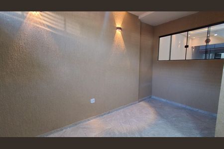 Casa à venda com 136m², 3 quartos e 1 vaga Casa à venda com 136m², 3 quartos e 1 vagaGaragem