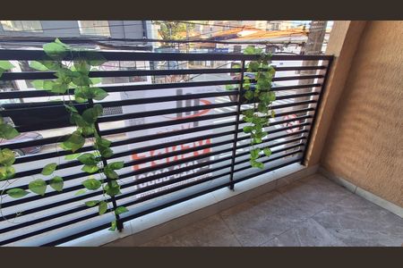 Casa à venda com 136m², 3 quartos e 1 vaga Casa à venda com 136m², 3 quartos e 1 vagaVaranda