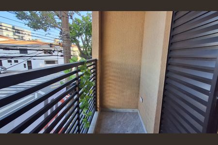 Casa à venda com 136m², 3 quartos e 1 vaga Casa à venda com 136m², 3 quartos e 1 vagaVaranda