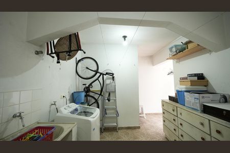 Área de Serviço de casa à venda com 4 quartos, 275m² em Vila Valparaíso, Santo André