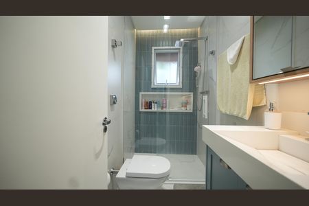 Banheiro Social de casa à venda com 4 quartos, 275m² em Vila Valparaíso, Santo André