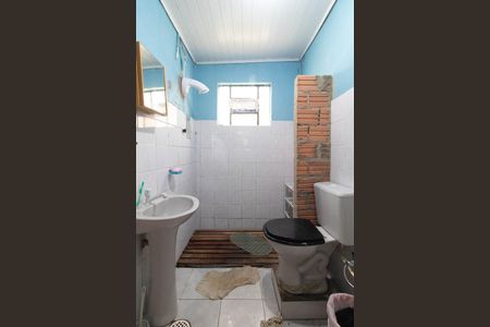 Banheiro de casa à venda com 2 quartos, 70m² em Santa Tereza, Porto Alegre