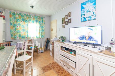 Casa à venda com 70m², 2 quartos e 1 vaga Casa à venda com 70m², 2 quartos e 1 vagaSala