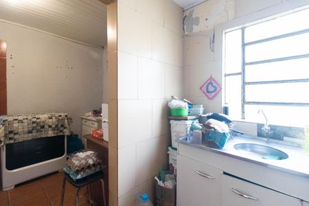 Casa à venda com 70m², 2 quartos e 1 vaga Casa à venda com 70m², 2 quartos e 1 vagaCozinha e Área de Serviço
