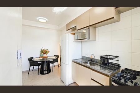 Apartamento à venda com 54m², 2 quartos e 1 vaga Apartamento à venda com 54m², 2 quartos e 1 vagaCozinha e Área de Serviço