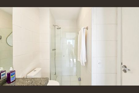 Apartamento à venda com 54m², 2 quartos e 1 vaga Apartamento à venda com 54m², 2 quartos e 1 vagaBanheiro da Suíte 2