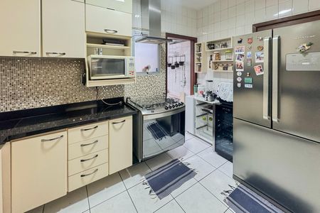 Apartamento para alugar com 85m², 3 quartos e sem vaga Apartamento para alugar com 85m², 3 quartos e sem vagaCozinha