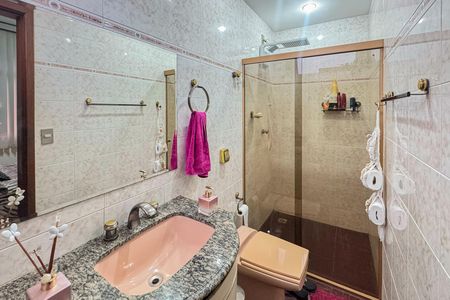 Apartamento para alugar com 85m², 3 quartos e sem vaga Apartamento para alugar com 85m², 3 quartos e sem vagaBanheiro da suíte