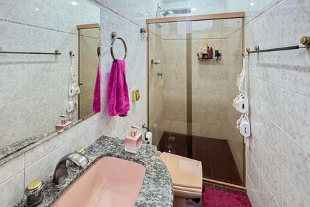 Apartamento para alugar com 85m², 3 quartos e sem vaga Apartamento para alugar com 85m², 3 quartos e sem vagaBanheiro da suíte
