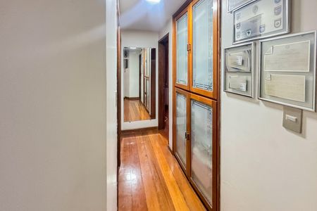 Apartamento para alugar com 85m², 3 quartos e sem vaga Apartamento para alugar com 85m², 3 quartos e sem vagaCorredor