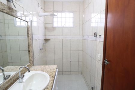 Casa para alugar com 200m², 4 quartos e 2 vagasBanheiro do Quarto 3