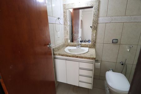 Casa para alugar com 200m², 4 quartos e 2 vagasBanheiro do Quarto 2