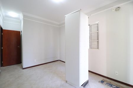 Casa para alugar com 200m², 4 quartos e 2 vagasQuarto 3 - Suíte
