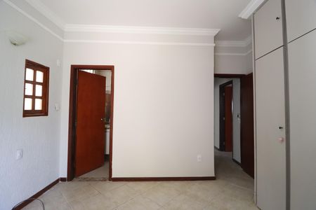 Casa para alugar com 200m², 4 quartos e 2 vagasQuarto 2 - Suíte
