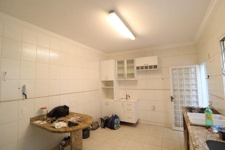 Casa para alugar com 200m², 4 quartos e 2 vagasCozinha