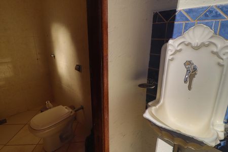 Casa para alugar com 200m², 4 quartos e 2 vagasBanheiro da Varanda