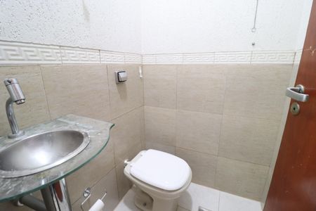 Casa para alugar com 200m², 4 quartos e 2 vagasLavabo