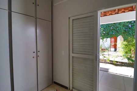 Casa para alugar com 200m², 4 quartos e 2 vagasQuarto 2 - Suíte