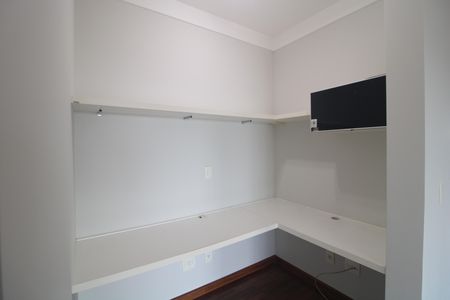 Apartamento à venda com 143m², 3 quartos e 3 vagasEscritório