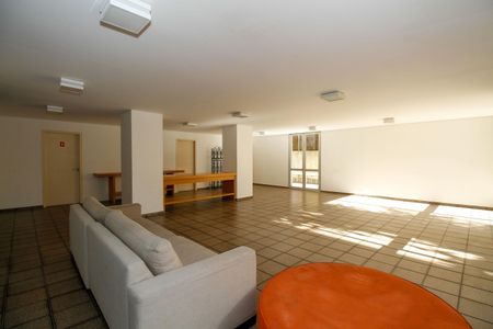 Apartamento à venda com 180m², 3 quartos e 2 vagas Apartamento à venda com 180m², 3 quartos e 2 vagasÁrea Comum - Salão de Festas
