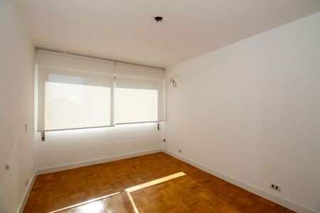 Apartamento à venda com 180m², 3 quartos e 2 vagas Apartamento à venda com 180m², 3 quartos e 2 vagasQuarto 2